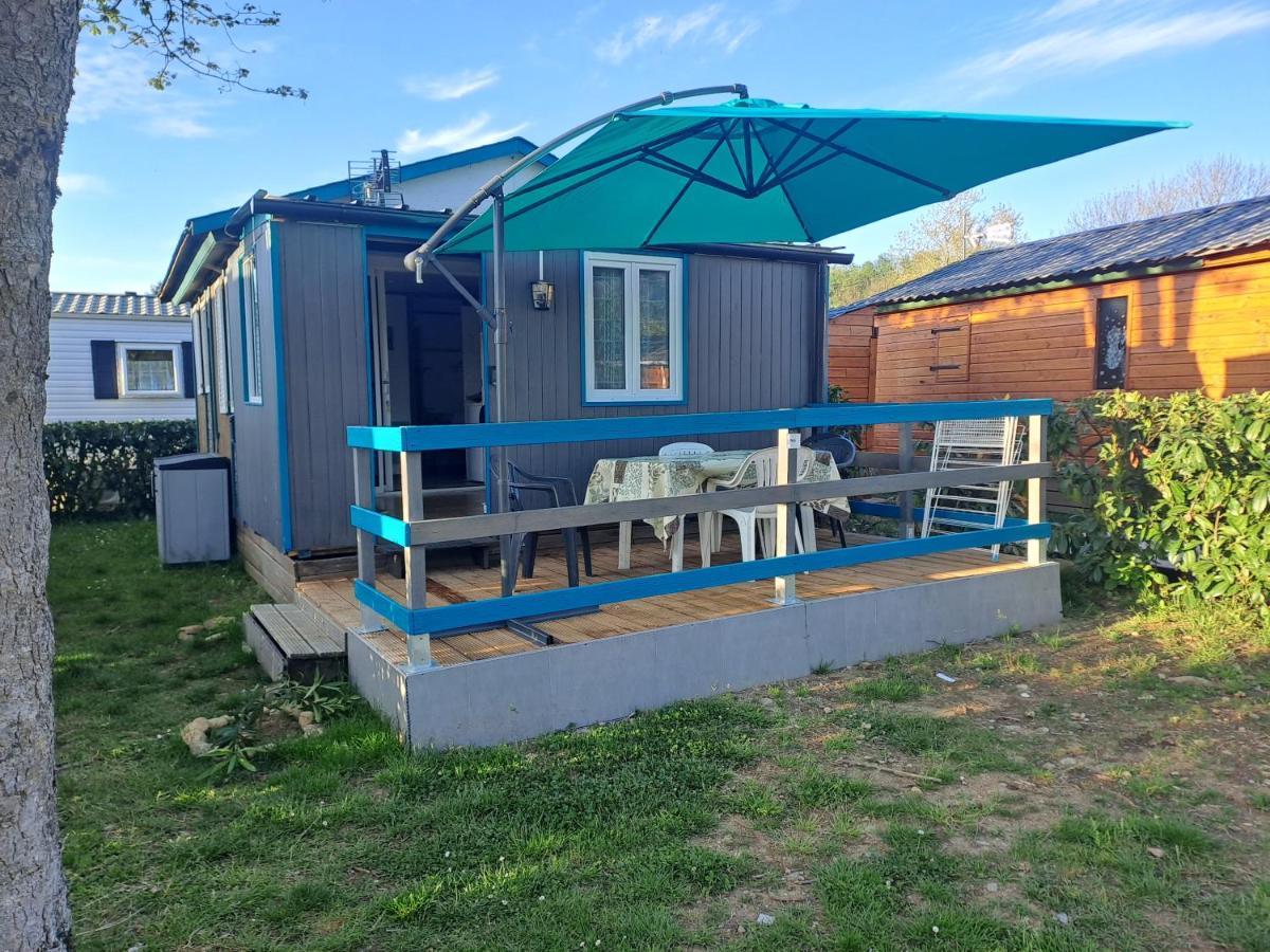 Chalet Pour 5 Personnes Equipe Sur Emplacement Privatif Dans Camping 4 Etoiles Appartenant Et Gere Par Un Particulier Hotell Foix Exteriör bild