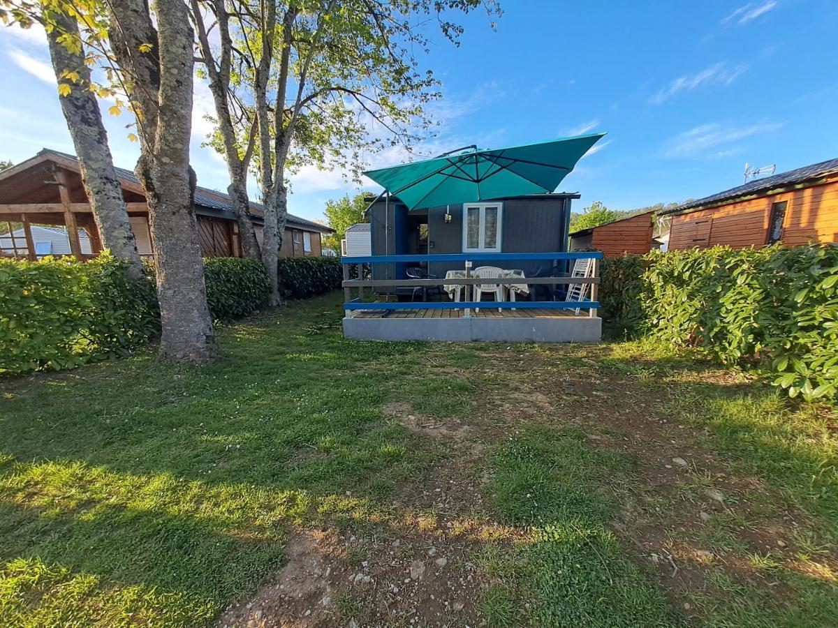 Chalet Pour 5 Personnes Equipe Sur Emplacement Privatif Dans Camping 4 Etoiles Appartenant Et Gere Par Un Particulier Hotell Foix Exteriör bild