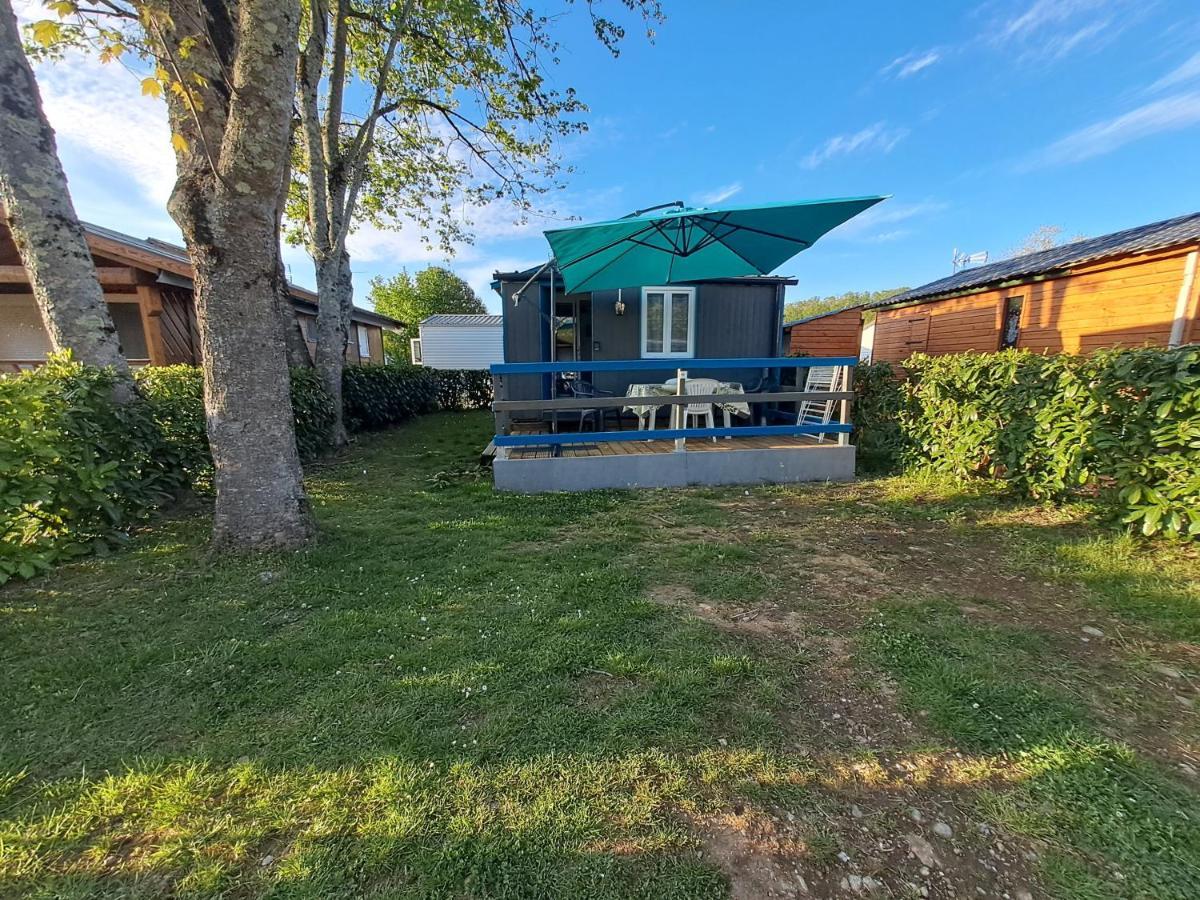Chalet Pour 5 Personnes Equipe Sur Emplacement Privatif Dans Camping 4 Etoiles Appartenant Et Gere Par Un Particulier Hotell Foix Exteriör bild