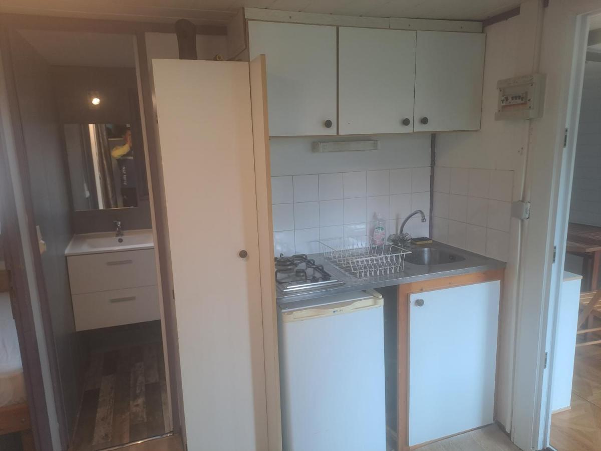 Chalet Pour 5 Personnes Equipe Sur Emplacement Privatif Dans Camping 4 Etoiles Appartenant Et Gere Par Un Particulier Hotell Foix Exteriör bild