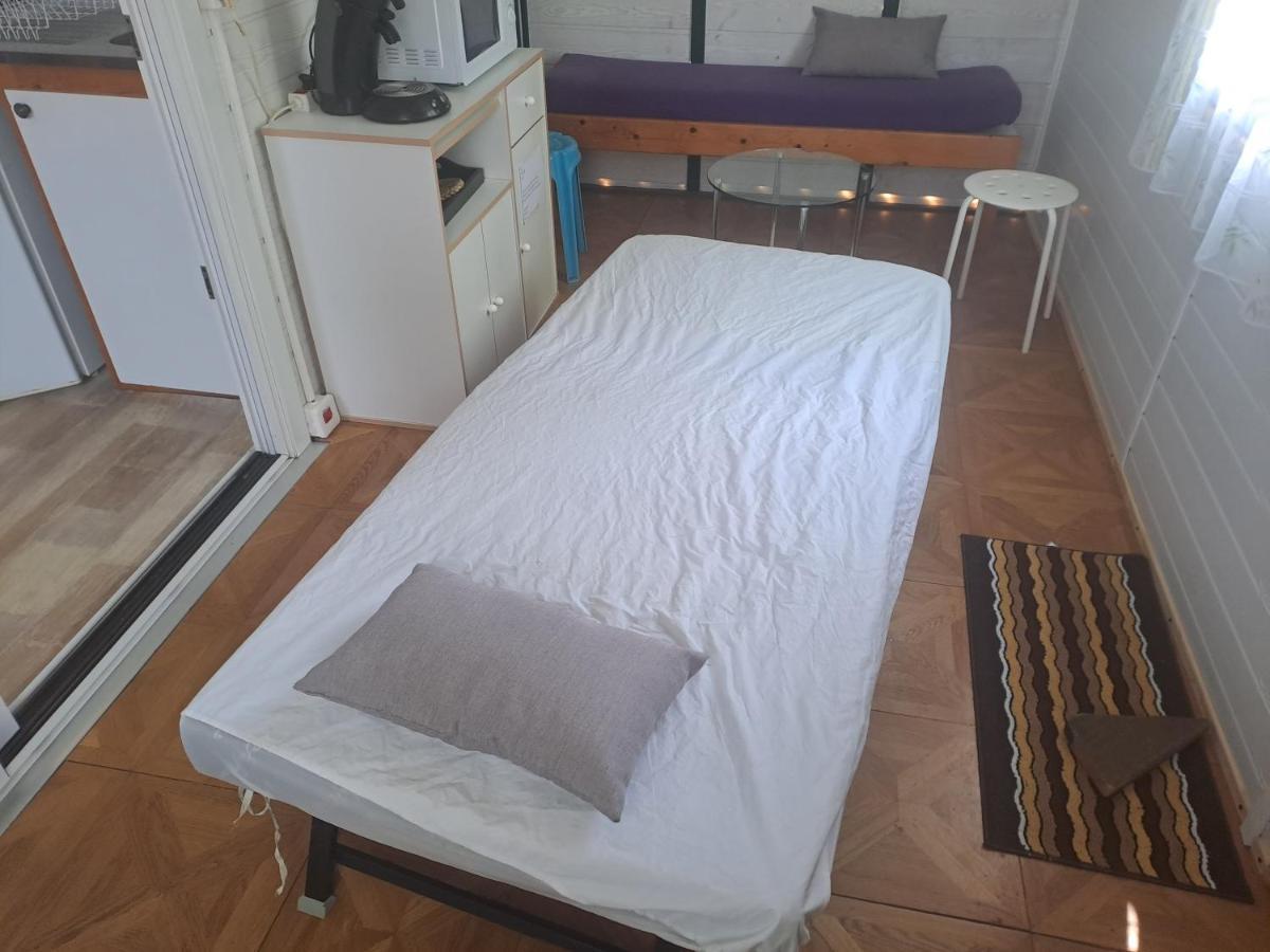 Chalet Pour 5 Personnes Equipe Sur Emplacement Privatif Dans Camping 4 Etoiles Appartenant Et Gere Par Un Particulier Hotell Foix Exteriör bild